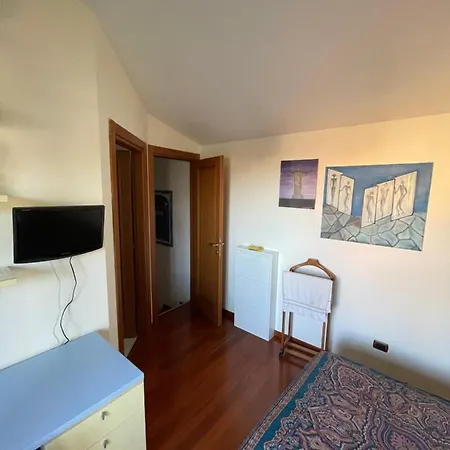לינה וארוחת בוקר Villa Gialla