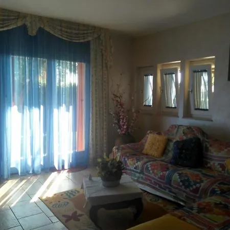 Villa Gialla *